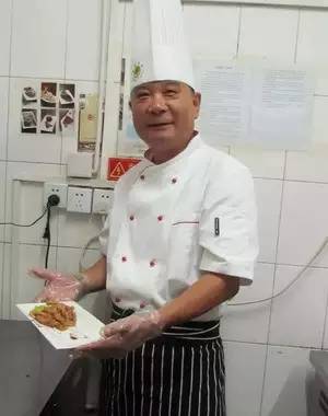 北京200多年的老字号砂锅居,成都排队的老字号砂锅居