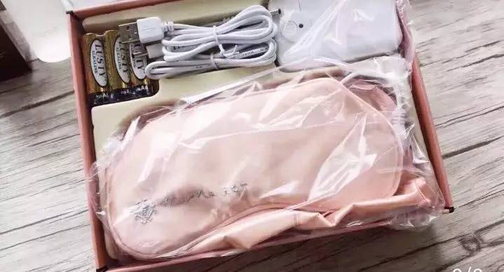 和喜欢的女生穿一样的衣服,和喜欢的女生穿同样的衣服