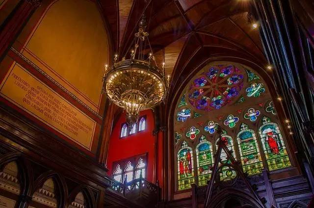 霍格沃茨的建筑,霍格沃茨魔法学校建筑是什么风格