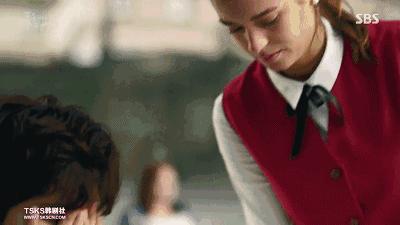 全智贤随便从垃圾桶捡来的衣服，比你一个月工资还高