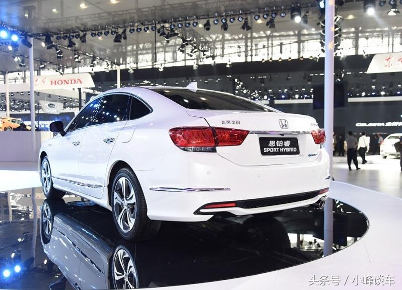 年轻的标志是什么,本田思铂睿2009款对比锐志