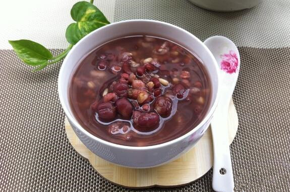 身上湿气太重中医祛湿,老年人湿气重如何祛湿