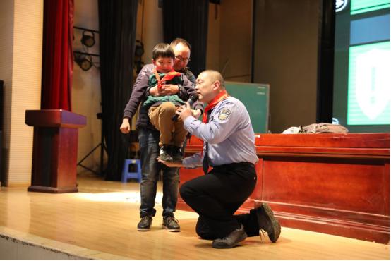 郑州小天才,小天才儿童防走丢