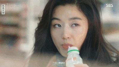 美人鱼皮肤优化,美人鱼皮肤是黑的还是白的