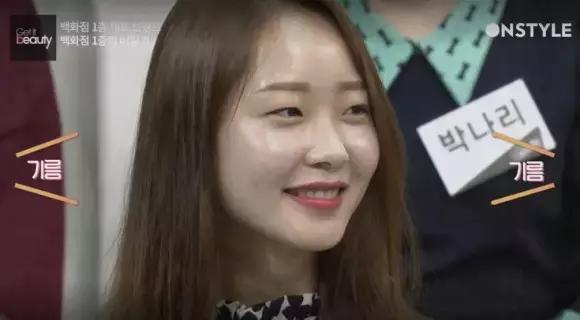 韩国化妆师超详细底妆教程,韩国化妆师上妆手法