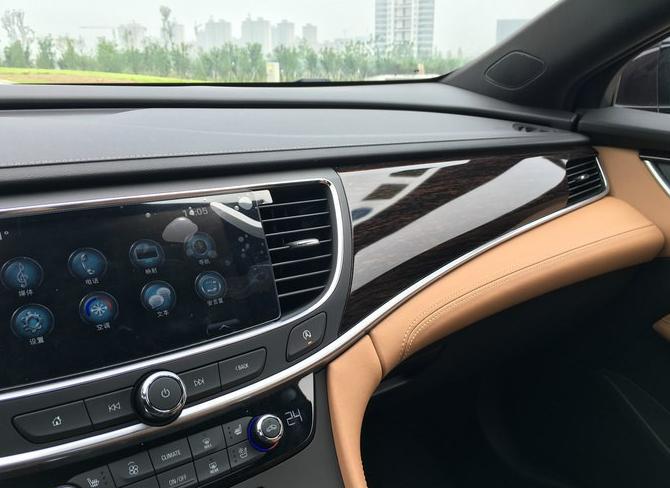 新君越最值得入手的配置,新君越2.0t跑高速真实感受