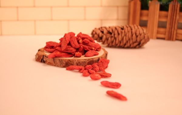 枸杞太补了会怎么样,枸杞放少了