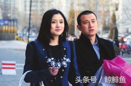 还记着她吗?曾出演《裸婚时代》,如今是足球队的美女董事长