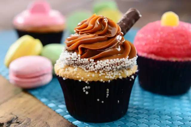 成都开蛋糕店挣钱吗,县城开蛋糕店挣钱吗