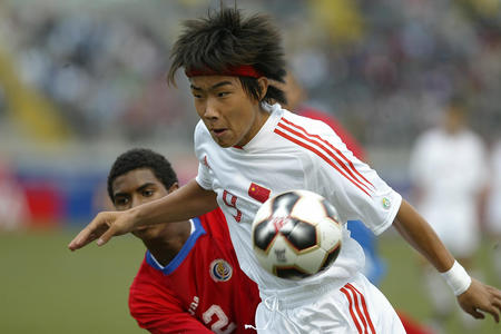 一个比一个惨，于根伟接班人，没有一人踢中超，最惨的无球可踢！