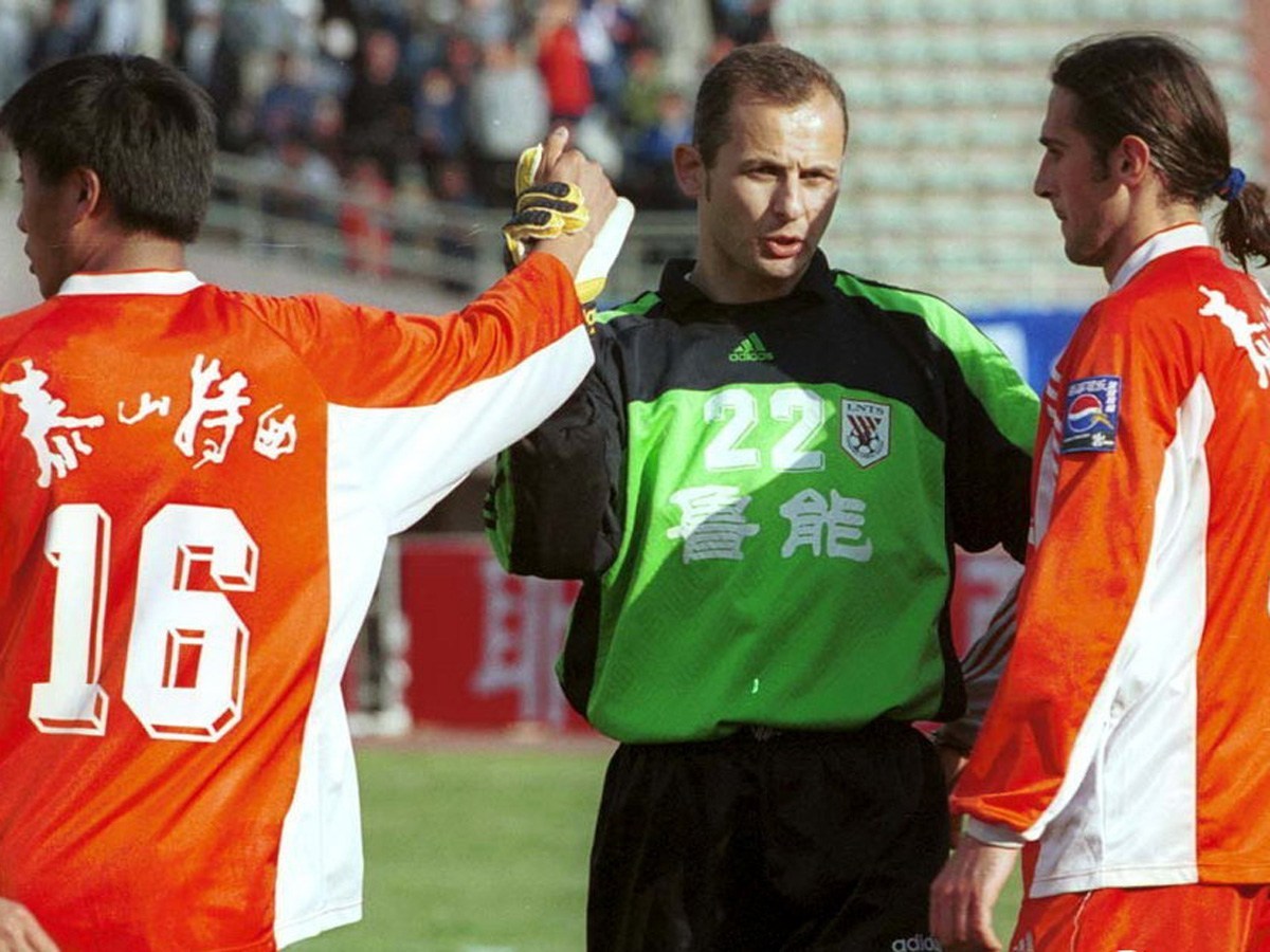 鲁能三冠王门将,鲁能球员被足协禁赛