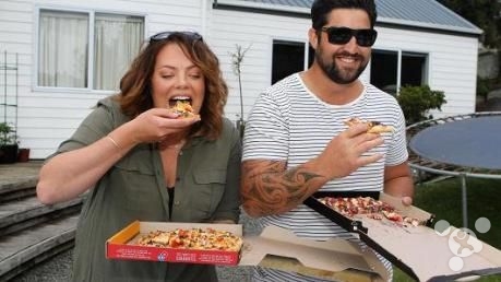 威威趣谈：互联网大佬再聚首感情深一口闷