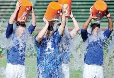 扔水瓶如何扔到更稳教程,扔水瓶挑战教程