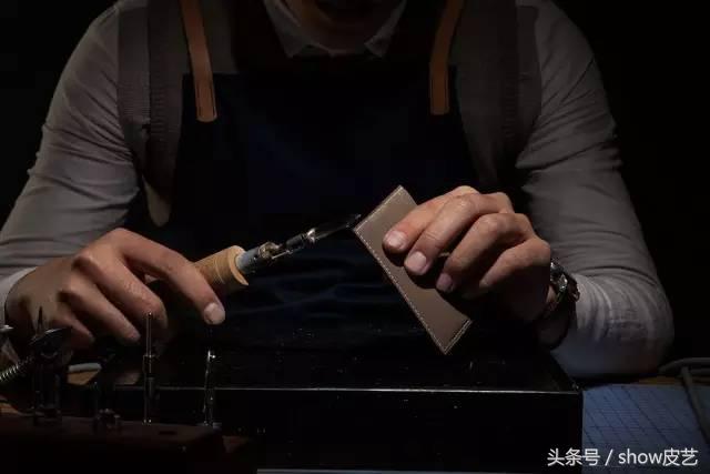 手工皮具制作流程揭秘,皮具手工缝制针法视频
