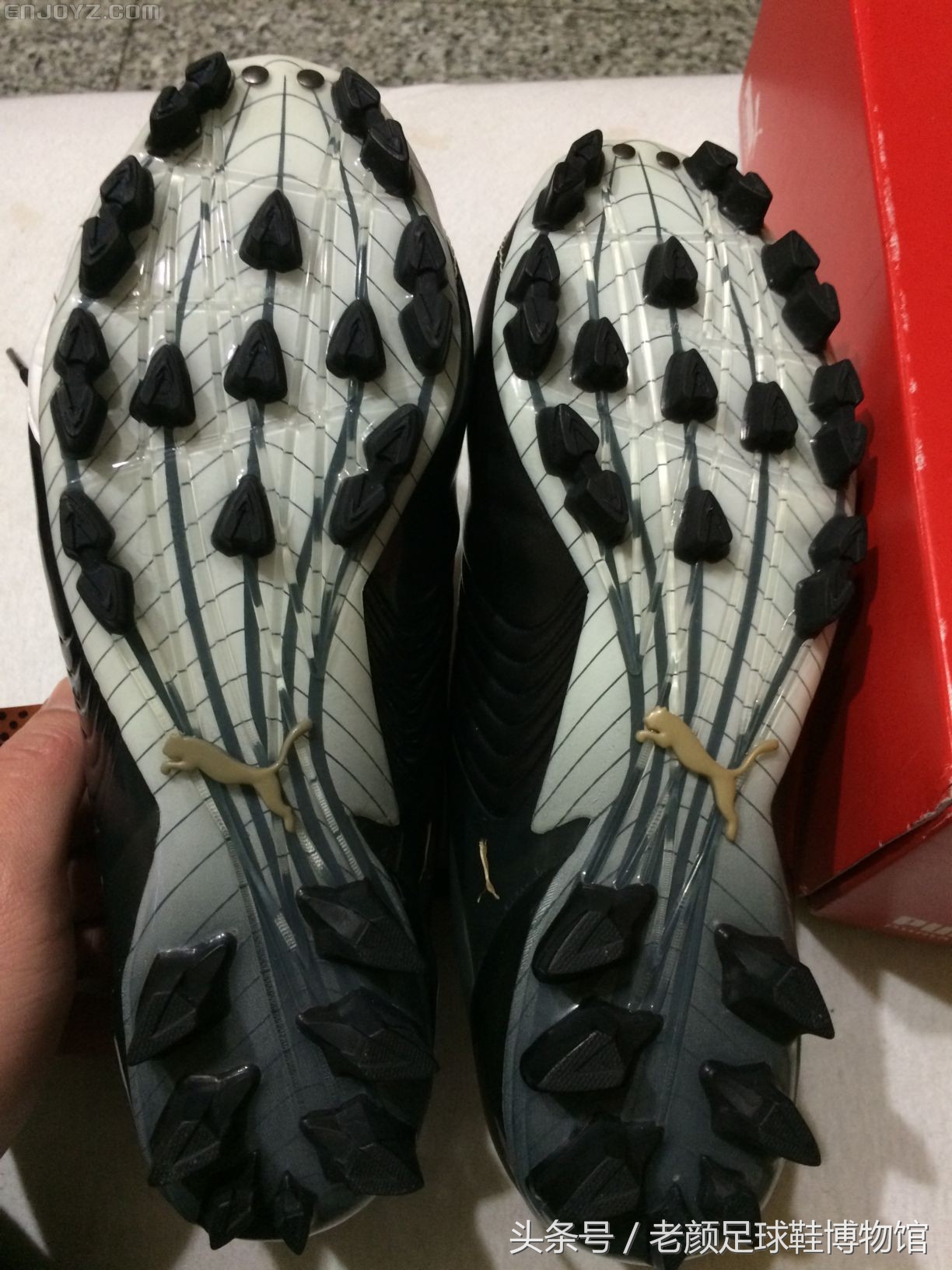 足球鞋历史第一战靴,历史最好碎钉足球鞋