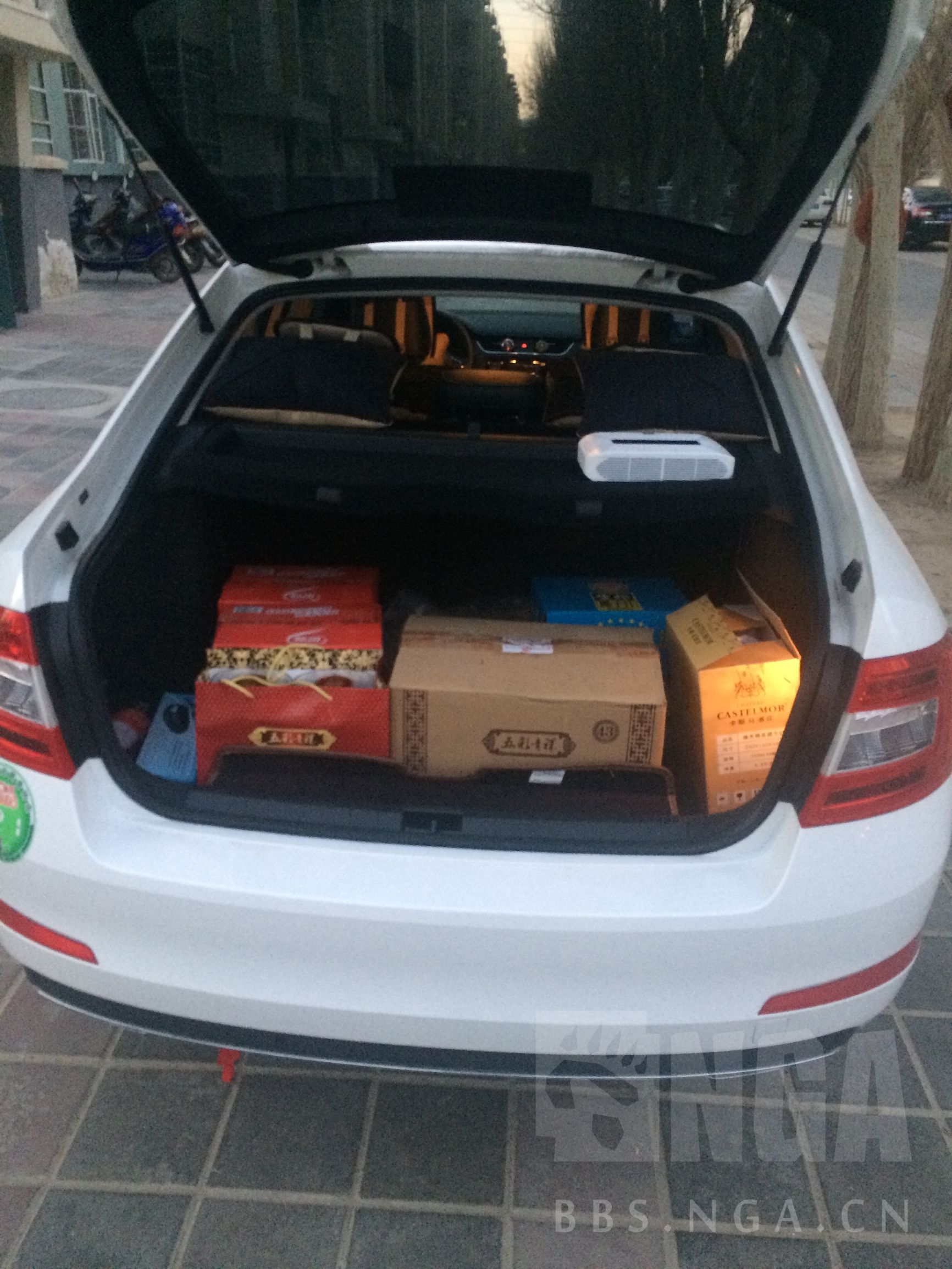 孩子出生买了第一辆车,14年明锐1.6顶配