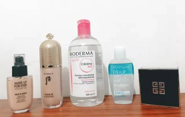 推荐一下最近很火的护肤品 (最近朋友推荐一款很好用的护肤品)