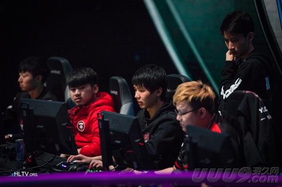 比你强的人还比你努力的句子,比你强的人都比你努力