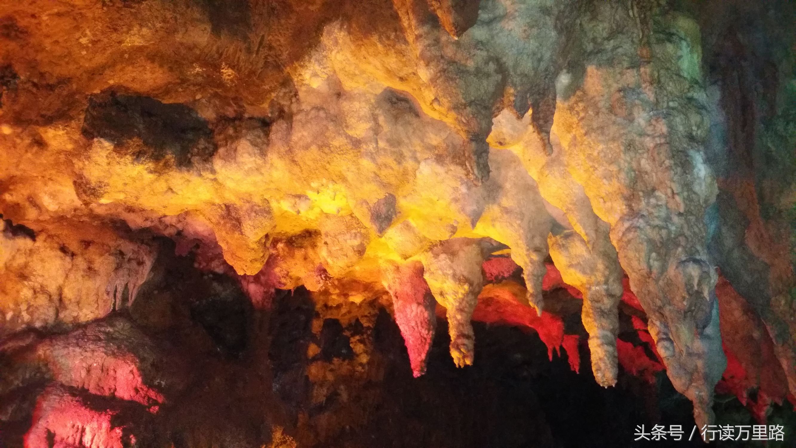 喀斯特地貌溶洞银子岩,来一场真正的喀斯特地下溶洞探究