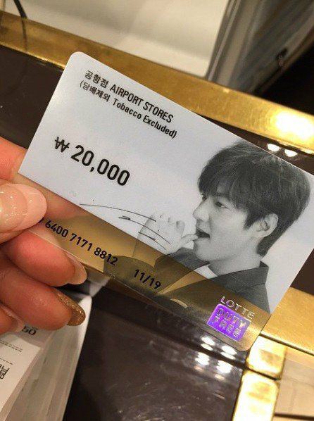 这么冷的天要不要牵我的手情头,这么冷的天还要拿手机