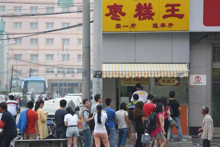 北京街头火爆排队美食小吃,北京好吃的美食店铺推荐