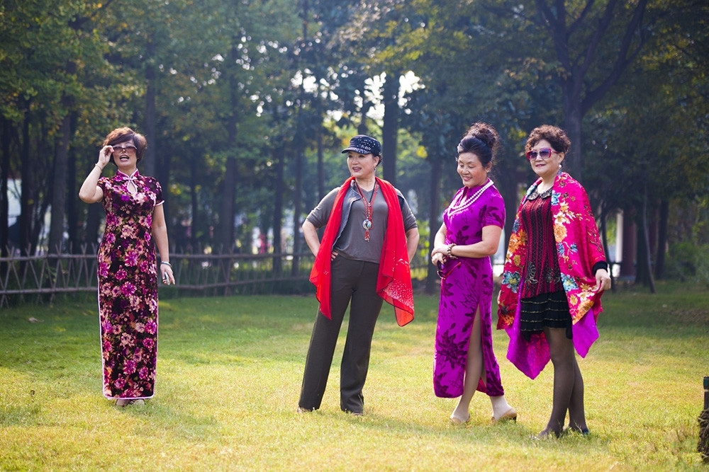 更年期怎么保养自己，犹如不老女神赵雅芝不老男神钟汉良