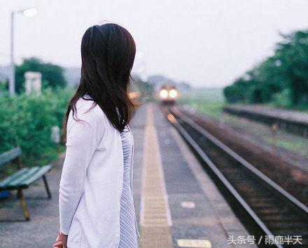 有一种等待无期却心甘情愿,若不是爱你怎会心甘情愿等待