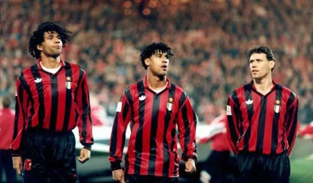 浣犵殑瓒崇悆濂冲弸鏄皝,瓒崇悆鎯呬汉