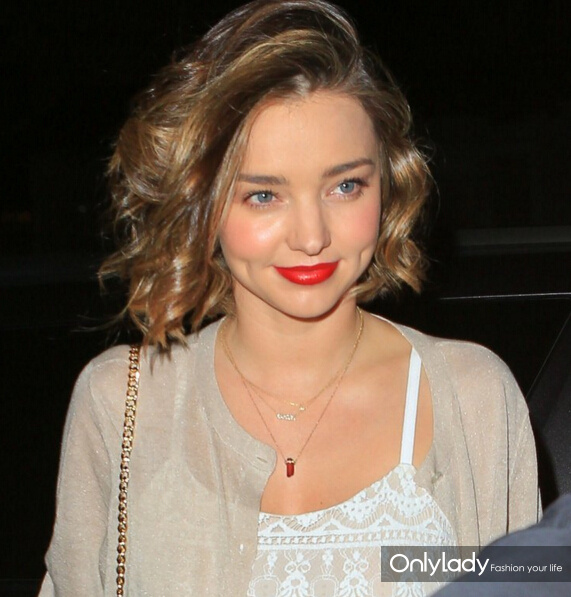 唐嫣口红色蓝调正红,唐嫣推荐的口红