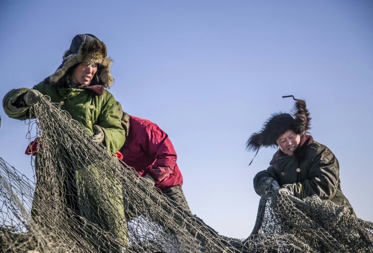 查干湖冬捕纪录片全集,查干湖冬捕地点在哪里