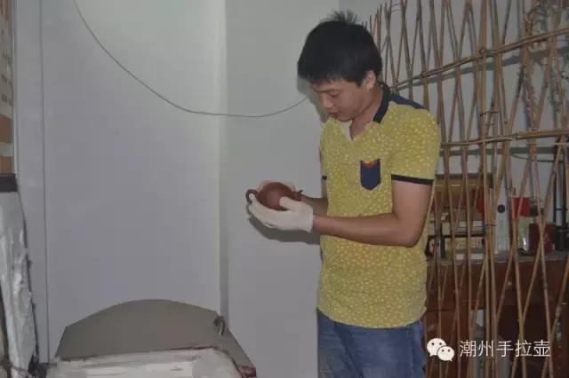 潮州朱泥手拉壶和宜兴朱泥对比,潮州蛋壳手拉壶泥料