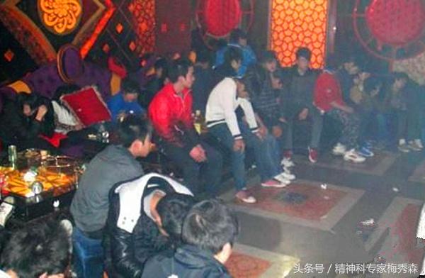 尿频尿急尿血喝水后没有血,尿血尿痛尿急大量饮水能痊愈吗