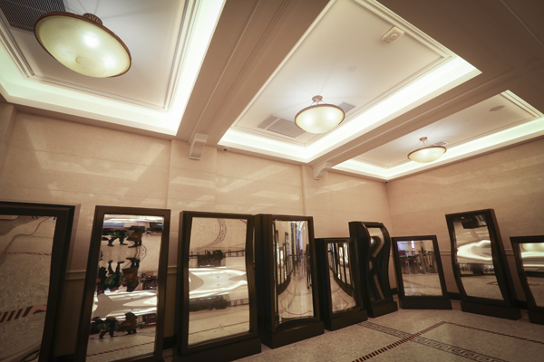 “稀奇好白相”:立足于非遗传承,百年哈哈镜重现上海大世界