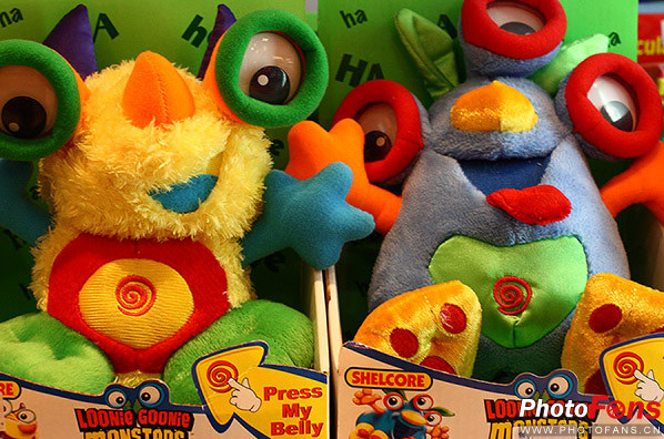 无反长焦镜头,18-50f2.8变焦镜头