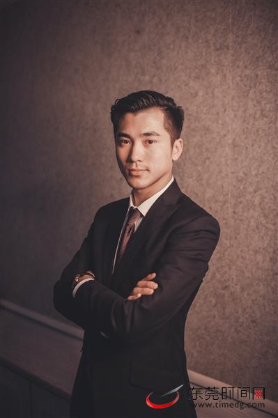 男神钟伟：你如情“独”初开我愿一世迁就