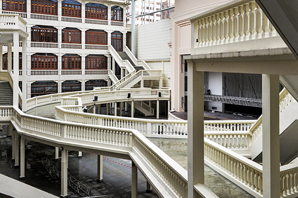 “稀奇好白相”:立足于非遗传承,百年哈哈镜重现上海大世界