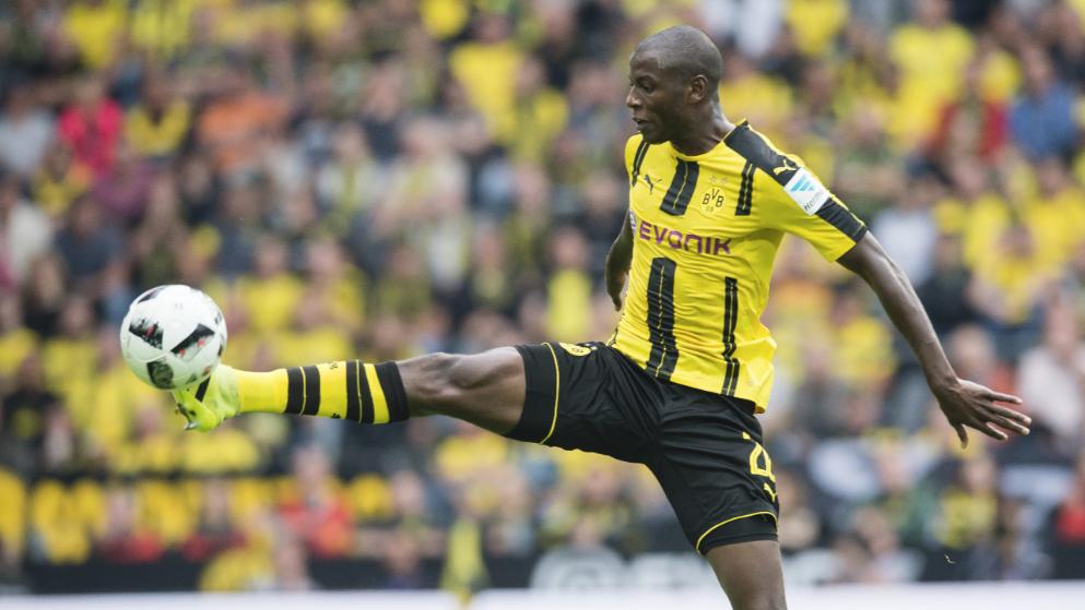 足球新闻足球转会最新动态,足球转会拉莫斯