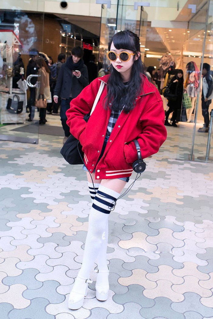 为什么踢足球要穿长筒袜,涨知识日本足球