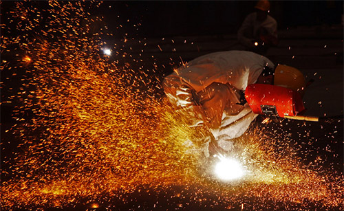 我是一名焊工有什么小活可以干,我是一名电焊工用英语怎么说