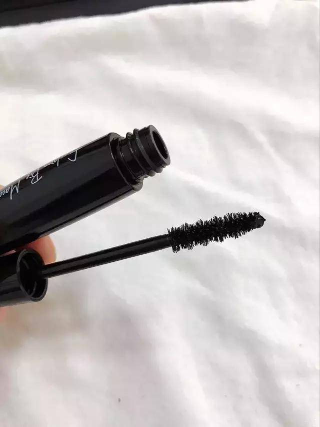 睫毛膏菲诗小铺正品,菲诗小铺大肚子防水睫毛膏