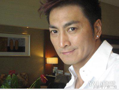 一剧成名当红时神秘消失多年,20岁一剧成名却在当红时为爱隐退