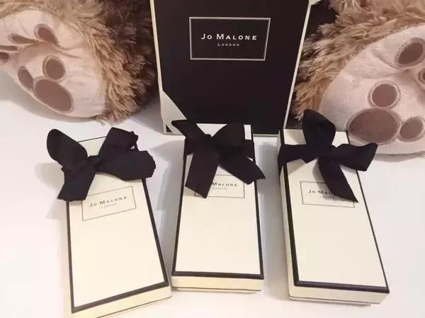 哪个地方免税店买衣服最便宜,买什么机场特产最便宜