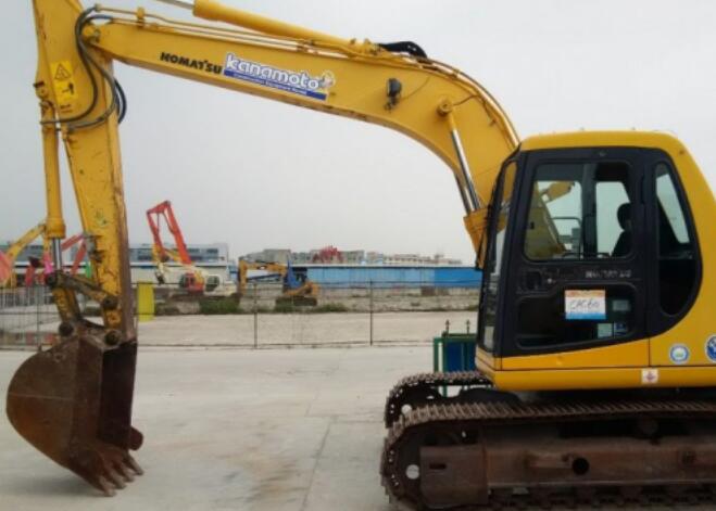 小松128大机头和小机头的区分,小松100小机头与大机头的区别