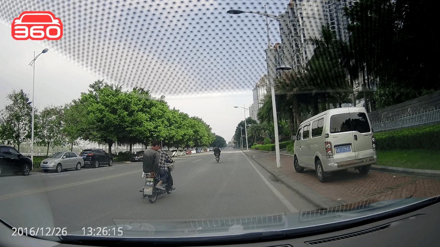 360后视镜版行车记录仪测评,70迈和360哪款后视镜行车记录仪好