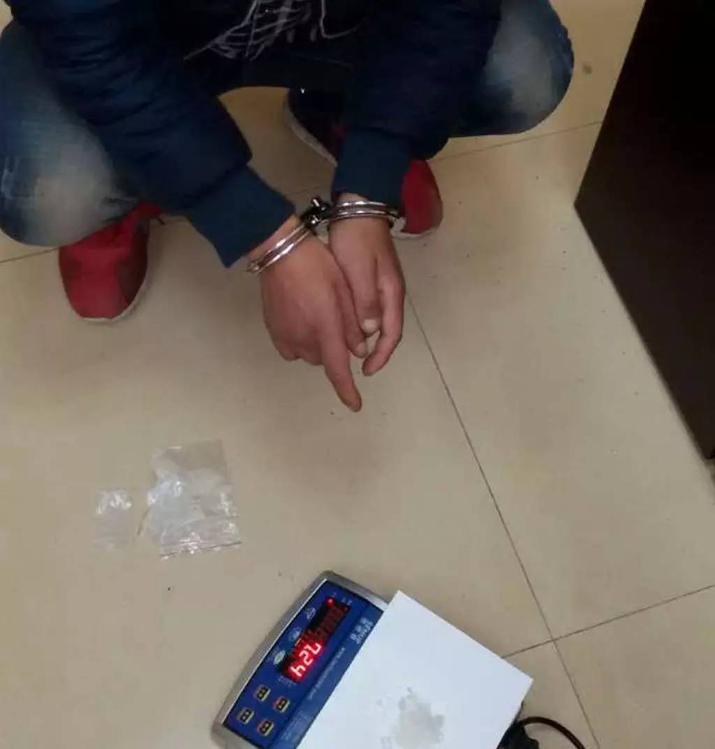 「“卫士之光”百日竞赛」我局车*派江**出所近期连破一起贩毒案和一起盗窃案