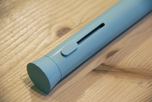 推一下牙膏就挤好！比另一半还贴心的SONA填充牙刷