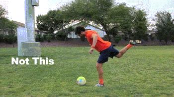 维维足球射门教程,维维足球怎么接半高球