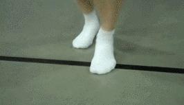 打球老是崴脚是动作不对吗,打球崴脚了怎么避免习惯性崴脚