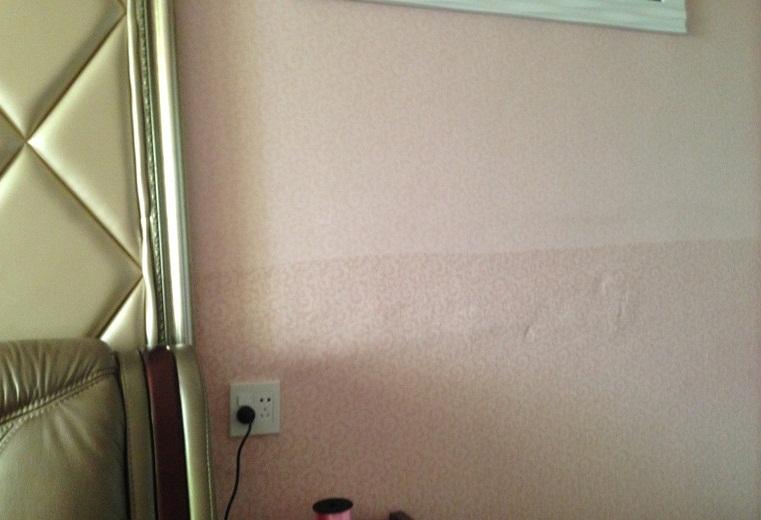 花高价买的墙纸刚贴完就透底,不想原因是它!吃过暗亏才长了教训