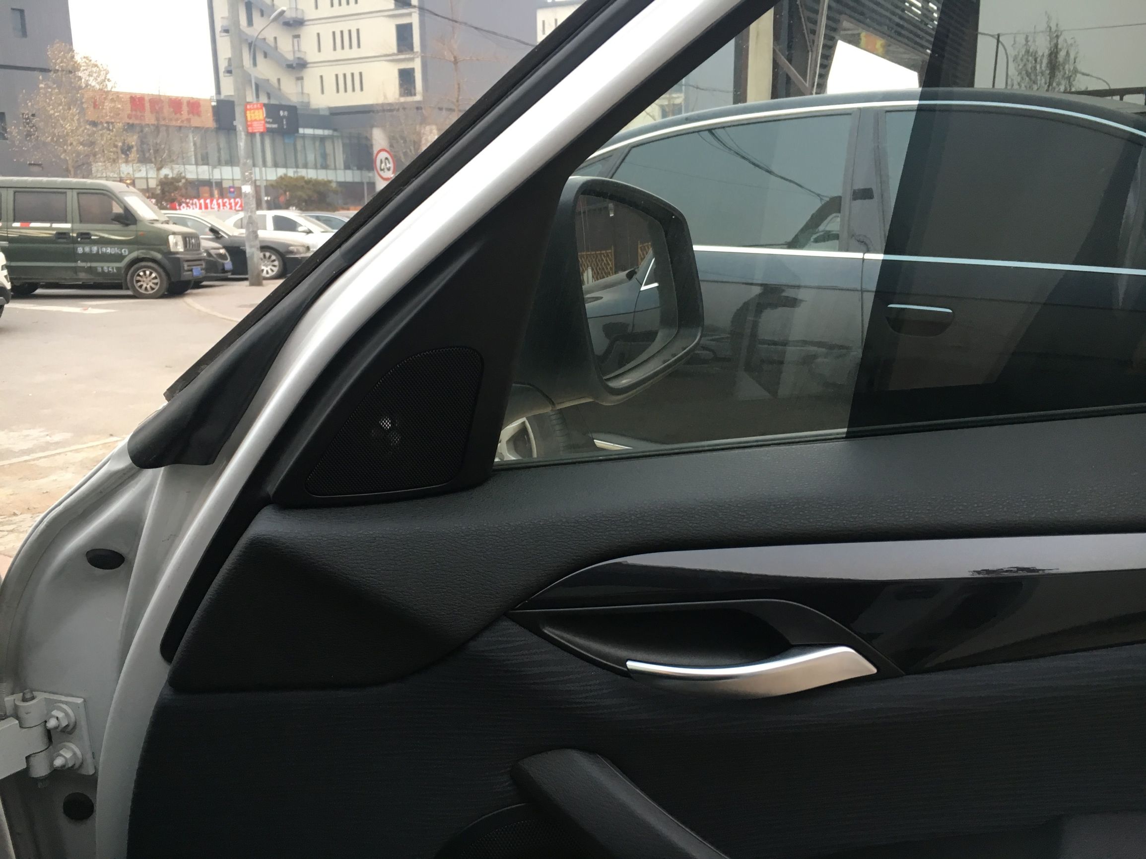 宝马x1音响无损改装教程,宝马x1改装哈曼卡顿多少钱